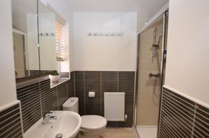 Ensuite- click for photo gallery